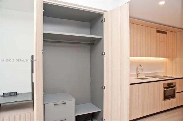 $469,000 | 225 North Miami Avenue, Unit 2306, Miami, FL 33128