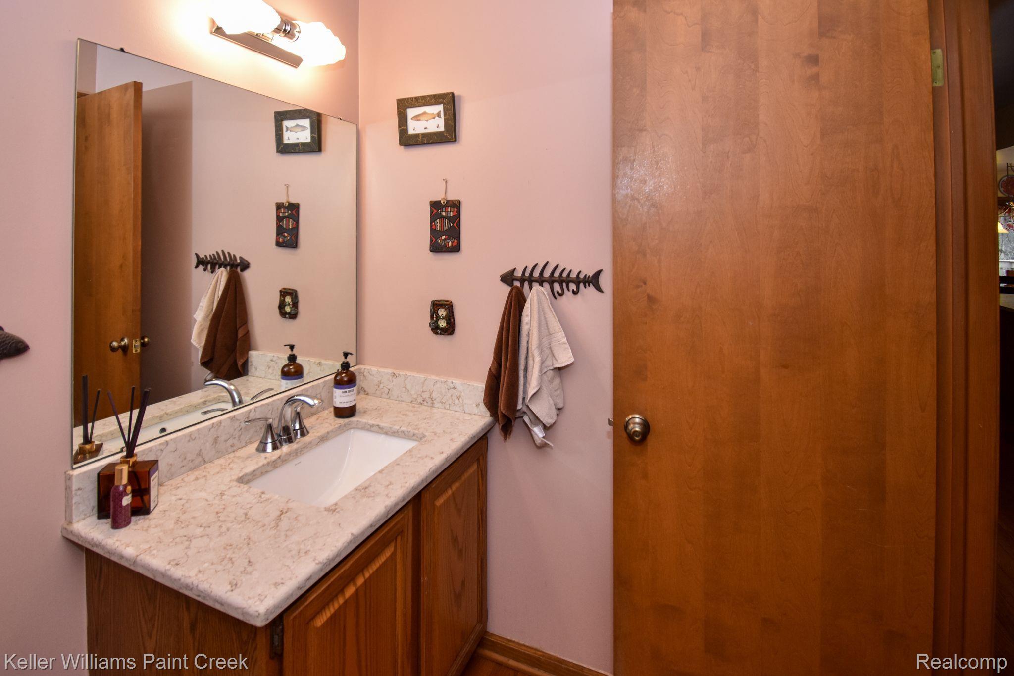 8057 Ranch Estates Road Clarkston, MI 48348 - Photo 41 of 90 Half bath