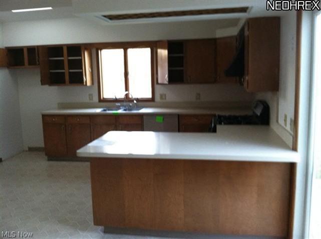 11914 Bean Road Chardon, OH 44024 - Photo 11 of 14 kitchen