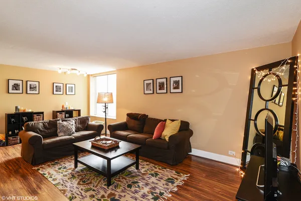 $3,000 | 1339 North Dearborn Street, Unit 14A, Chicago, IL 60610