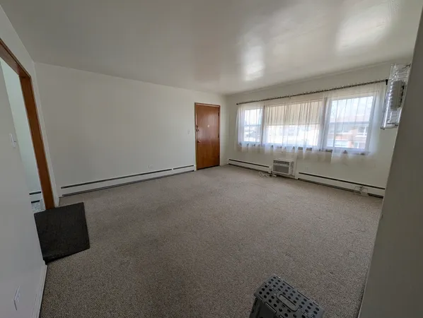 $1,650 | 10351 Canterbury Street, Unit 2E, Westchester, IL 60154