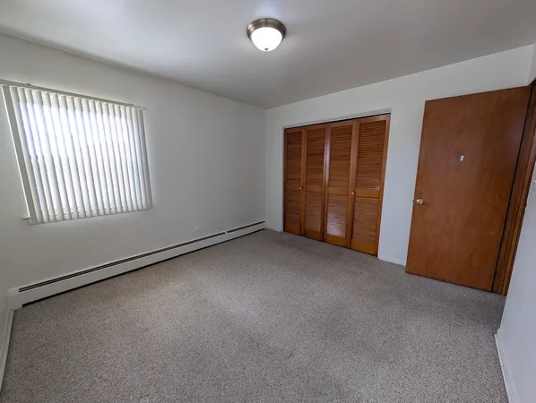 $1,650 | 10351 Canterbury Street, Unit 2E, Westchester, IL 60154