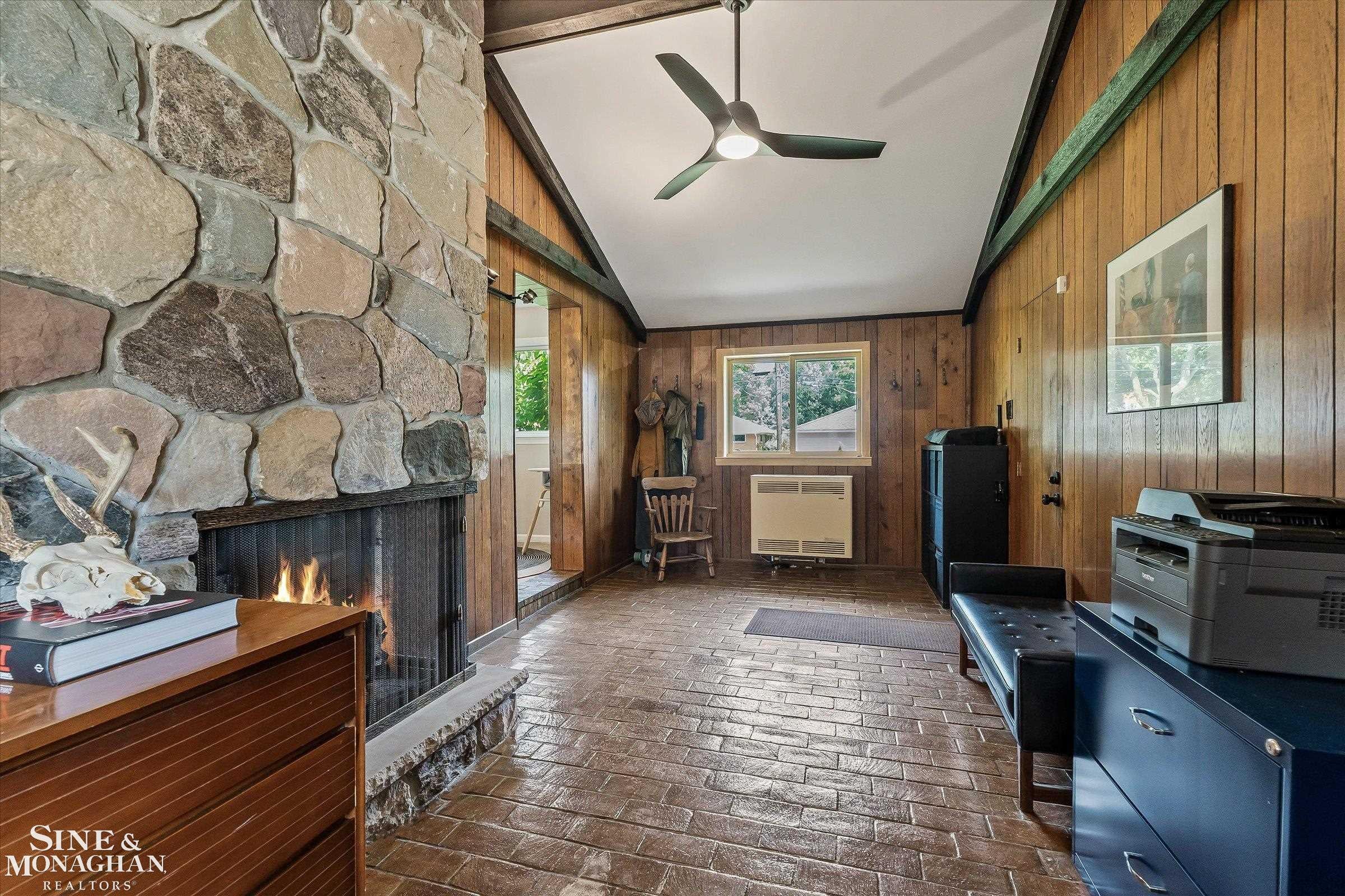 16146 Beverly Road Beverly Hills, MI 48025 - Photo 11 of 36 Gallery Image 11