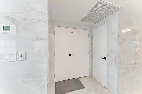 $15,000 | 603 Longboat Club Road, Unit 204N, Longboat Key, FL 34228