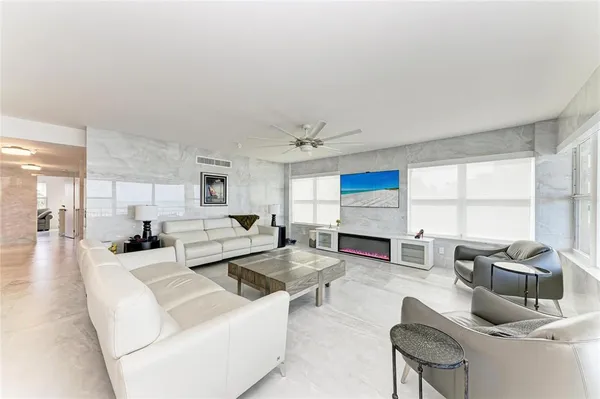 $15,000 | 603 Longboat Club Road, Unit 204N, Longboat Key, FL 34228