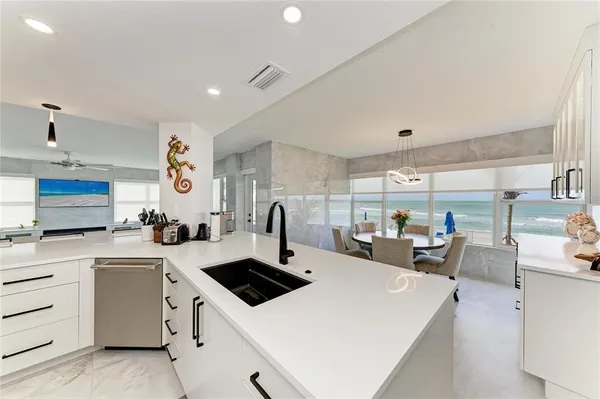 $15,000 | 603 Longboat Club Road, Unit 204N, Longboat Key, FL 34228