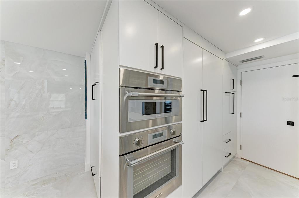 603 Longboat Club Road, Unit 204N Longboat Key, FL 34228 - Photo 26 of 74