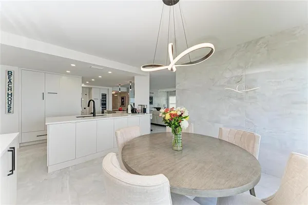 $15,000 | 603 Longboat Club Road, Unit 204N, Longboat Key, FL 34228