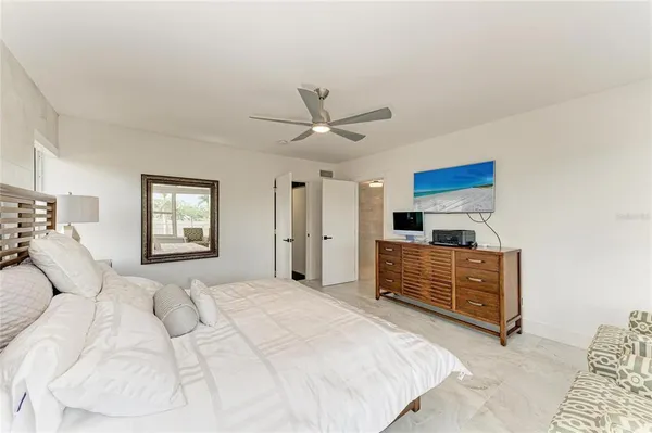 $15,000 | 603 Longboat Club Road, Unit 204N, Longboat Key, FL 34228
