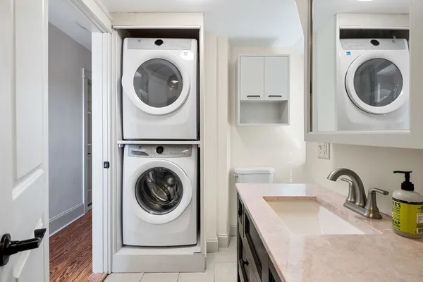 $3,200 | 12 Hampden Street, Unit 12, Gloucester, MA 01930