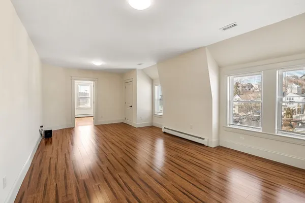 $3,200 | 12 Hampden Street, Unit 12, Gloucester, MA 01930