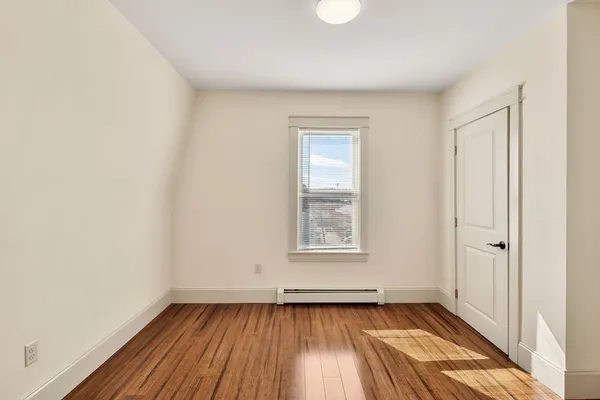 $3,200 | 12 Hampden Street, Unit 12, Gloucester, MA 01930