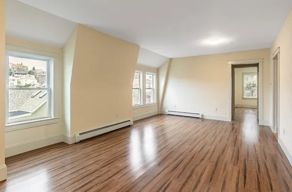 $3,200 | 12 Hampden Street, Unit 12, Gloucester, MA 01930