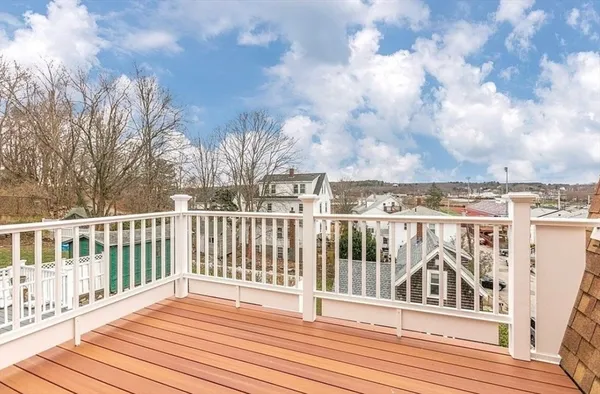 $3,200 | 12 Hampden Street, Unit 12, Gloucester, MA 01930