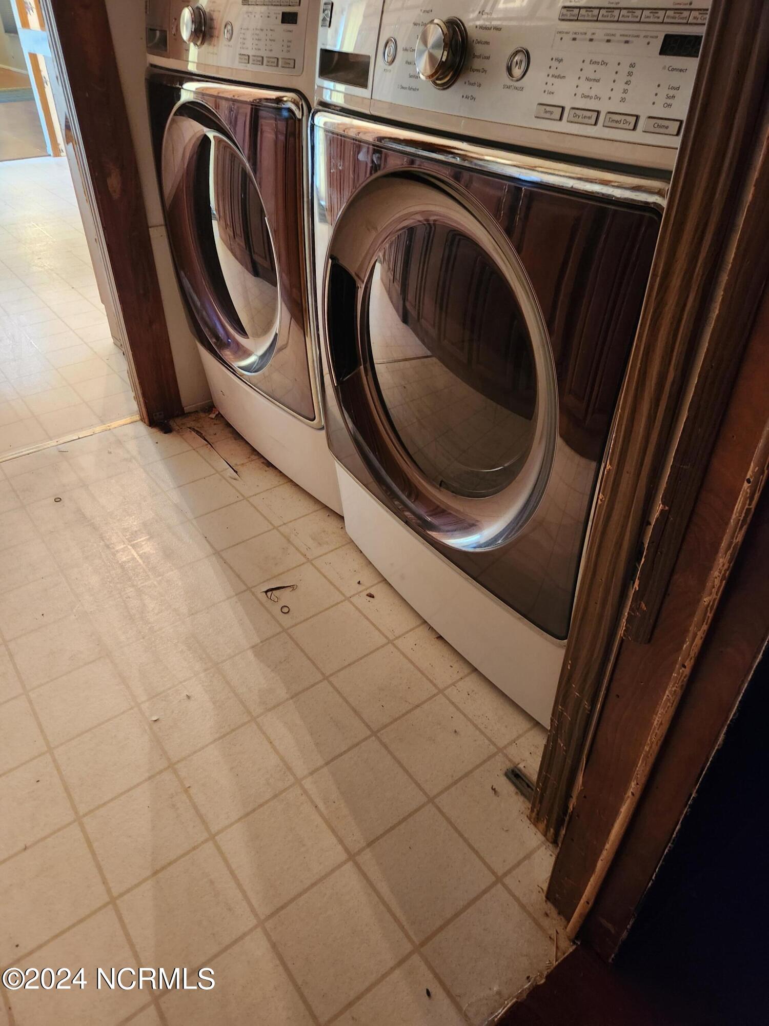 1716 Cotton Patch Road Chocowinity, NC 27817 - Photo 11 of 26 20240703_104328