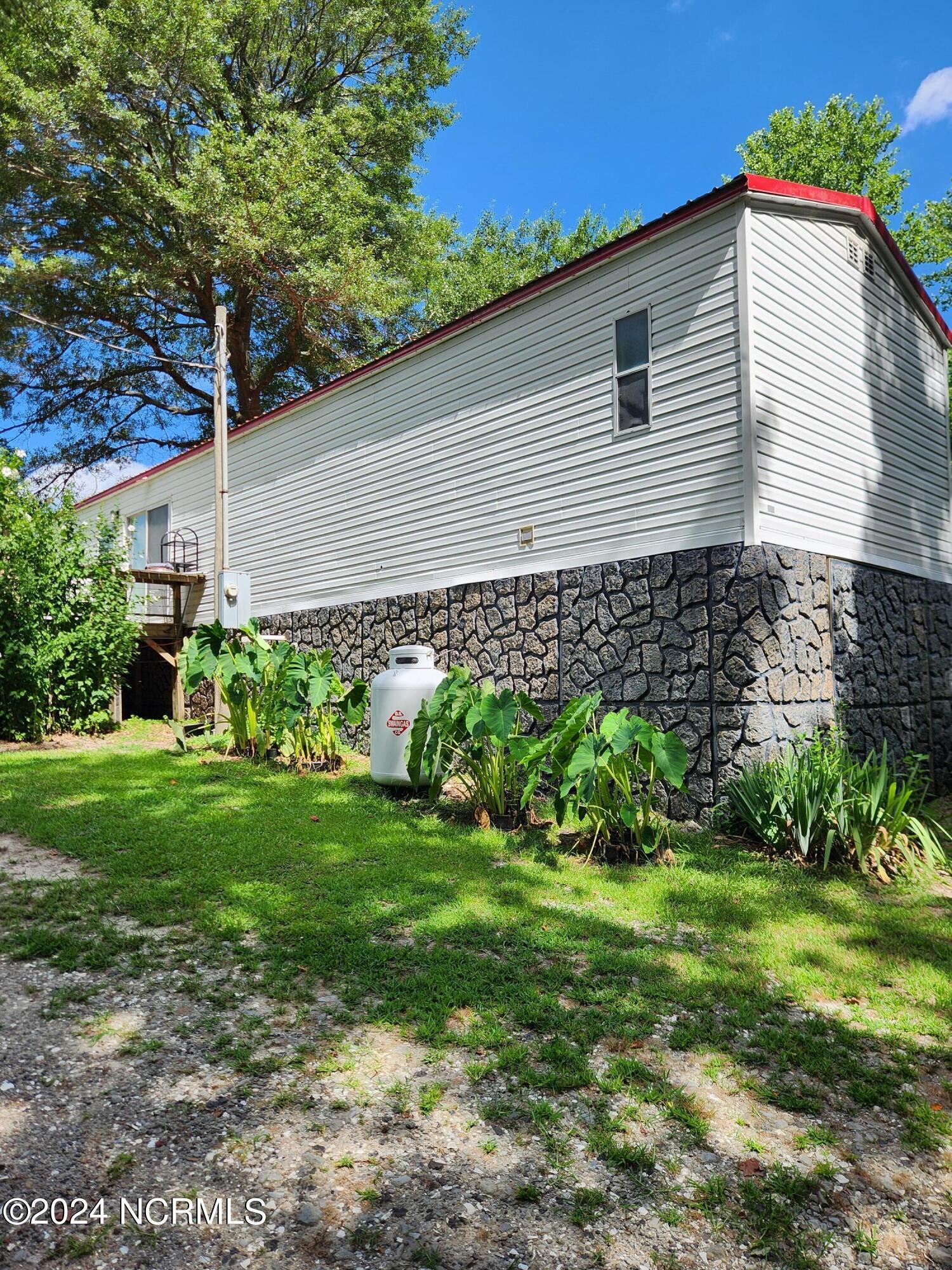 1716 Cotton Patch Road Chocowinity, NC 27817 - Photo 3 of 26 20240703_105720