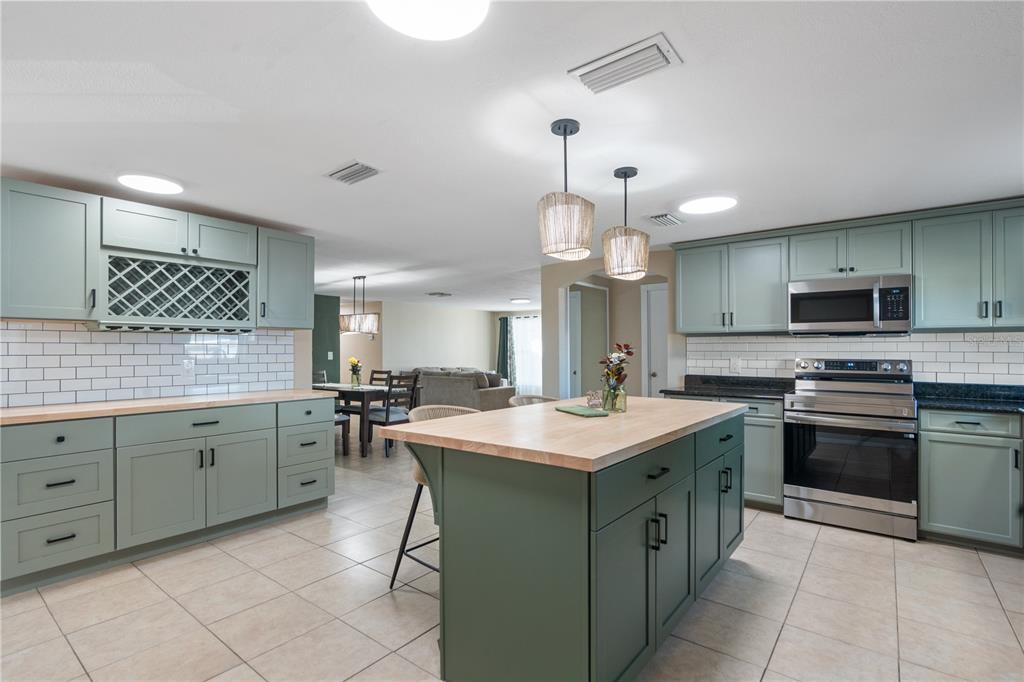 7446 Donegal Street New Port Richey, FL 34653 - Photo 6 of 28