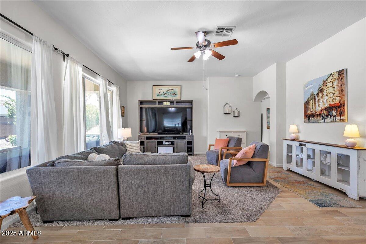 3465 East Rosa Lane Gilbert, AZ 85297 - Photo 14 of 59 Family Room