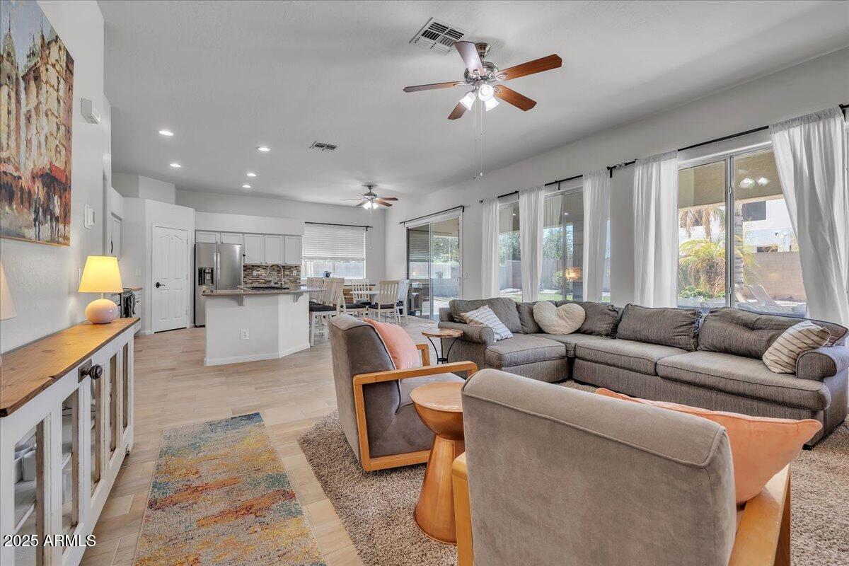 3465 East Rosa Lane Gilbert, AZ 85297 - Photo 16 of 59 11-3465_E_Rosa_Ln14