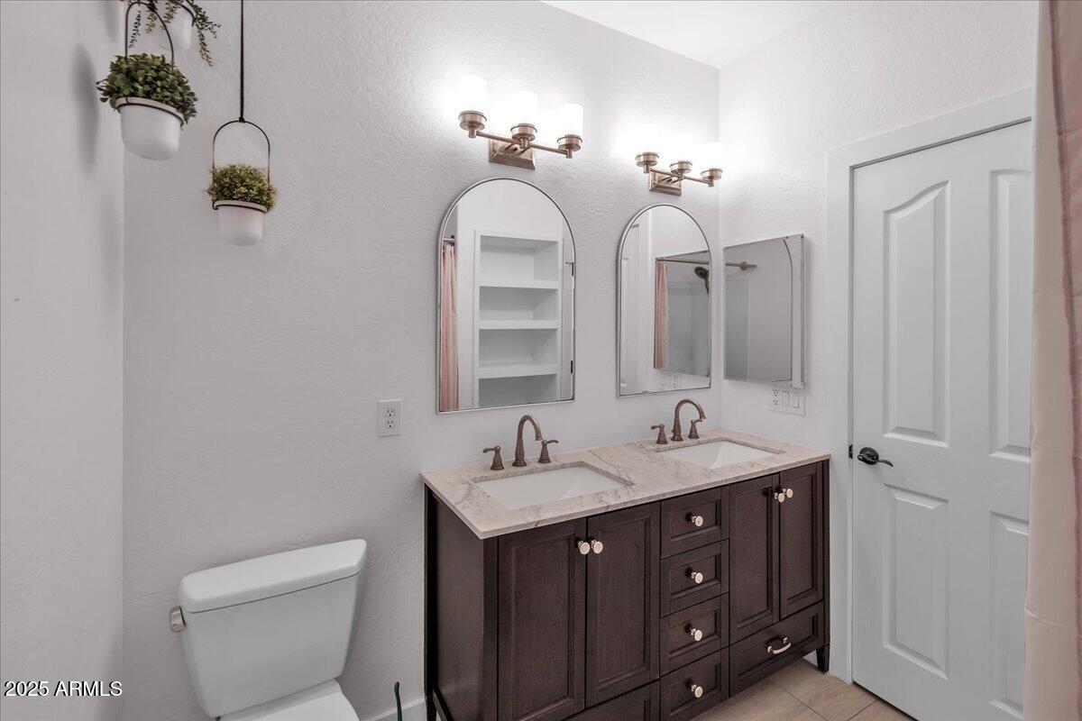 3465 East Rosa Lane Gilbert, AZ 85297 - Photo 33 of 59 Full Bathroom 3