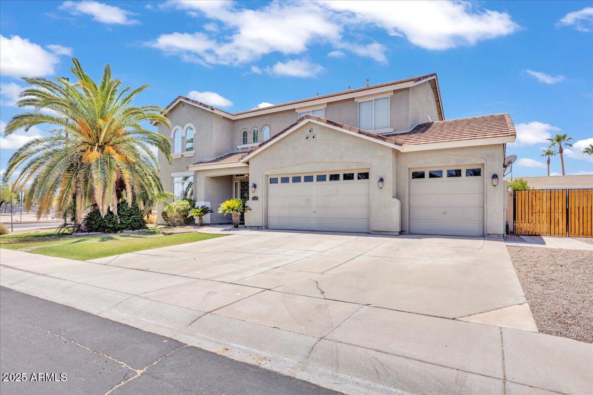 3465 East Rosa Lane Gilbert, AZ 85297 - Photo 45 of 59 21-3465_E_Rosa_Ln24