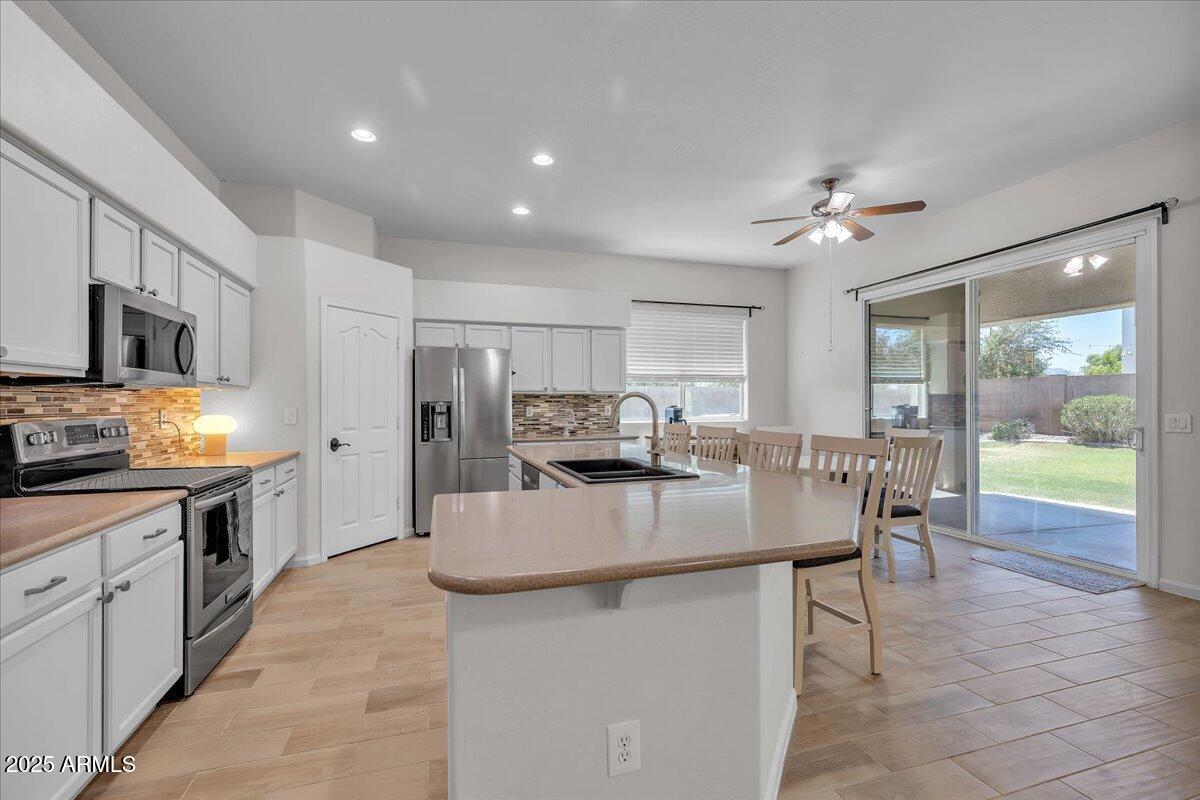 3465 East Rosa Lane Gilbert, AZ 85297 - Photo 4 of 59 Stainless Steel Appliances