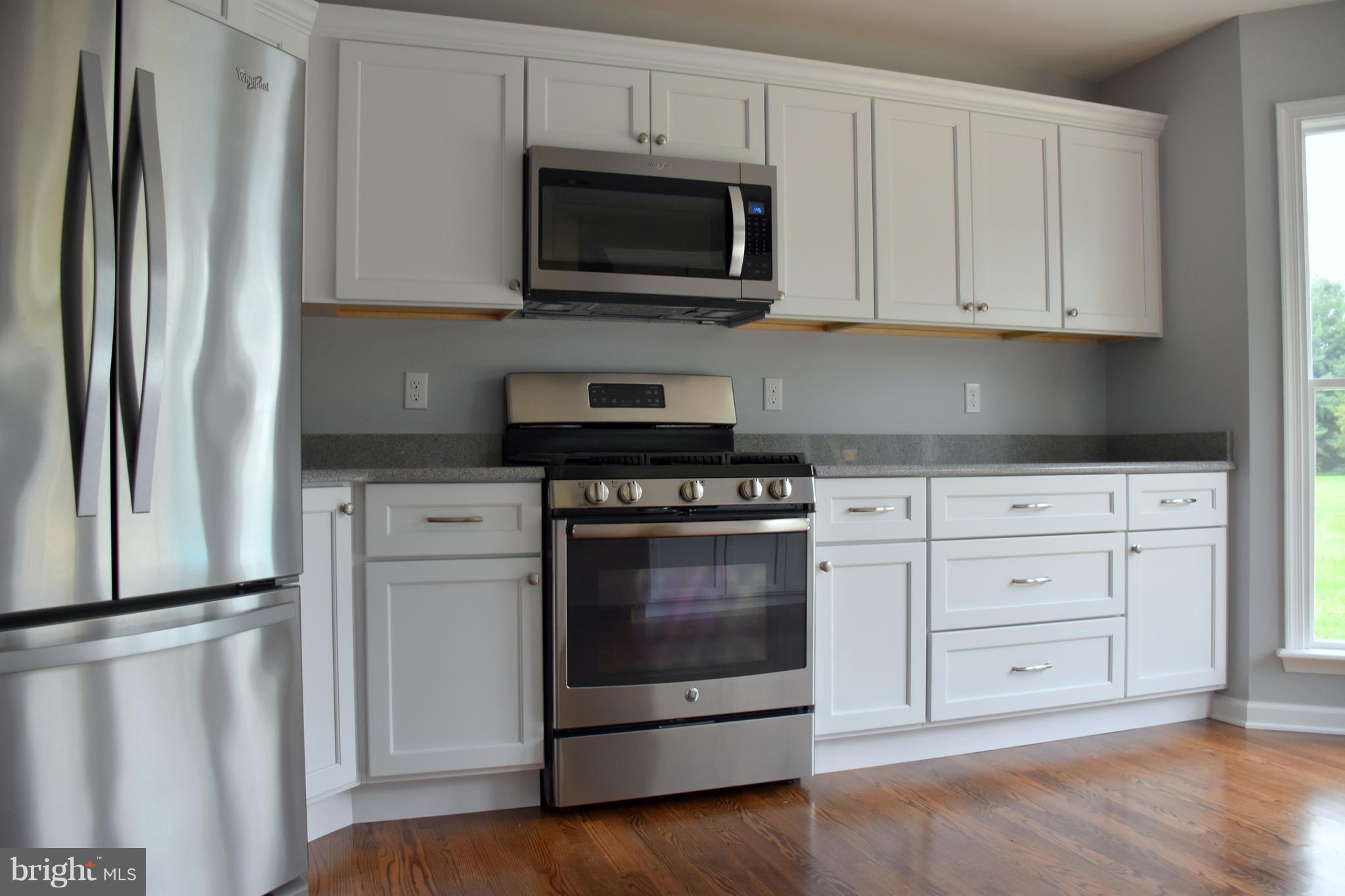 8569 Northbend Road Easton, MD 21601 - Photo 15 of 29 Stainless steel appliances