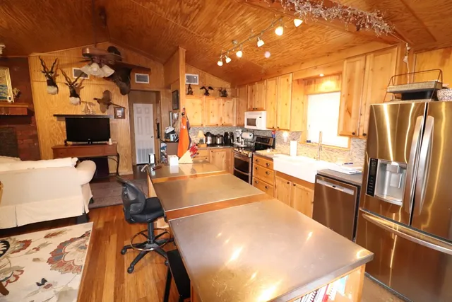 a view of a dry field