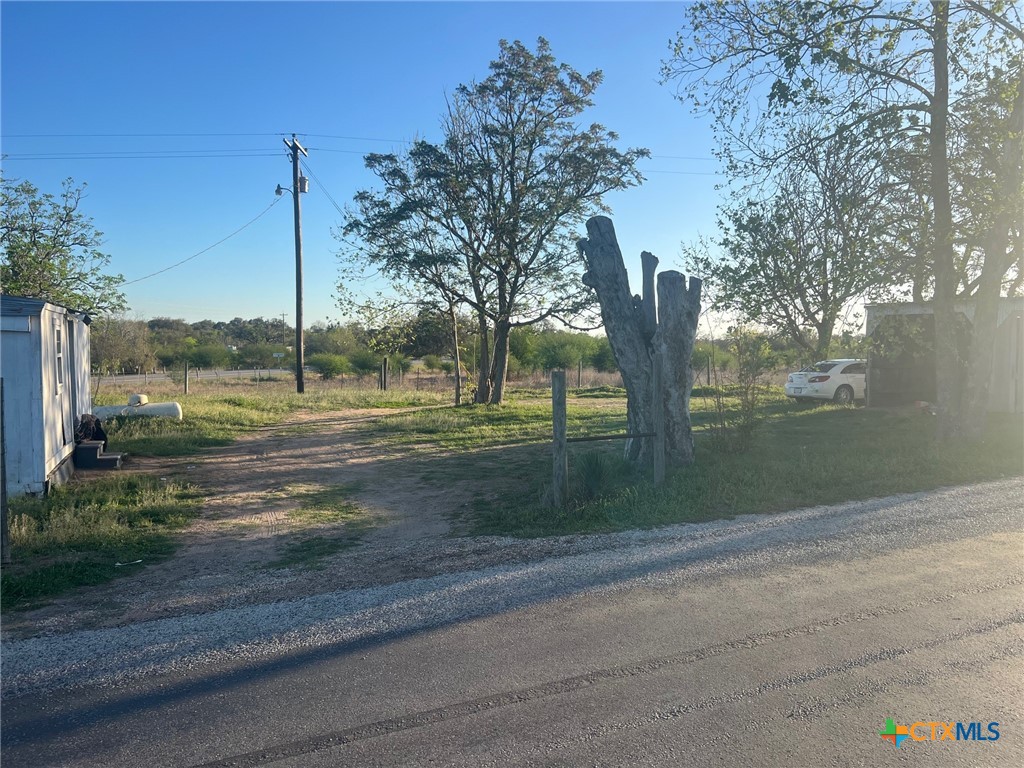 37 Hannessee Road Cuero, TX 77954 - Photo 3 of 3