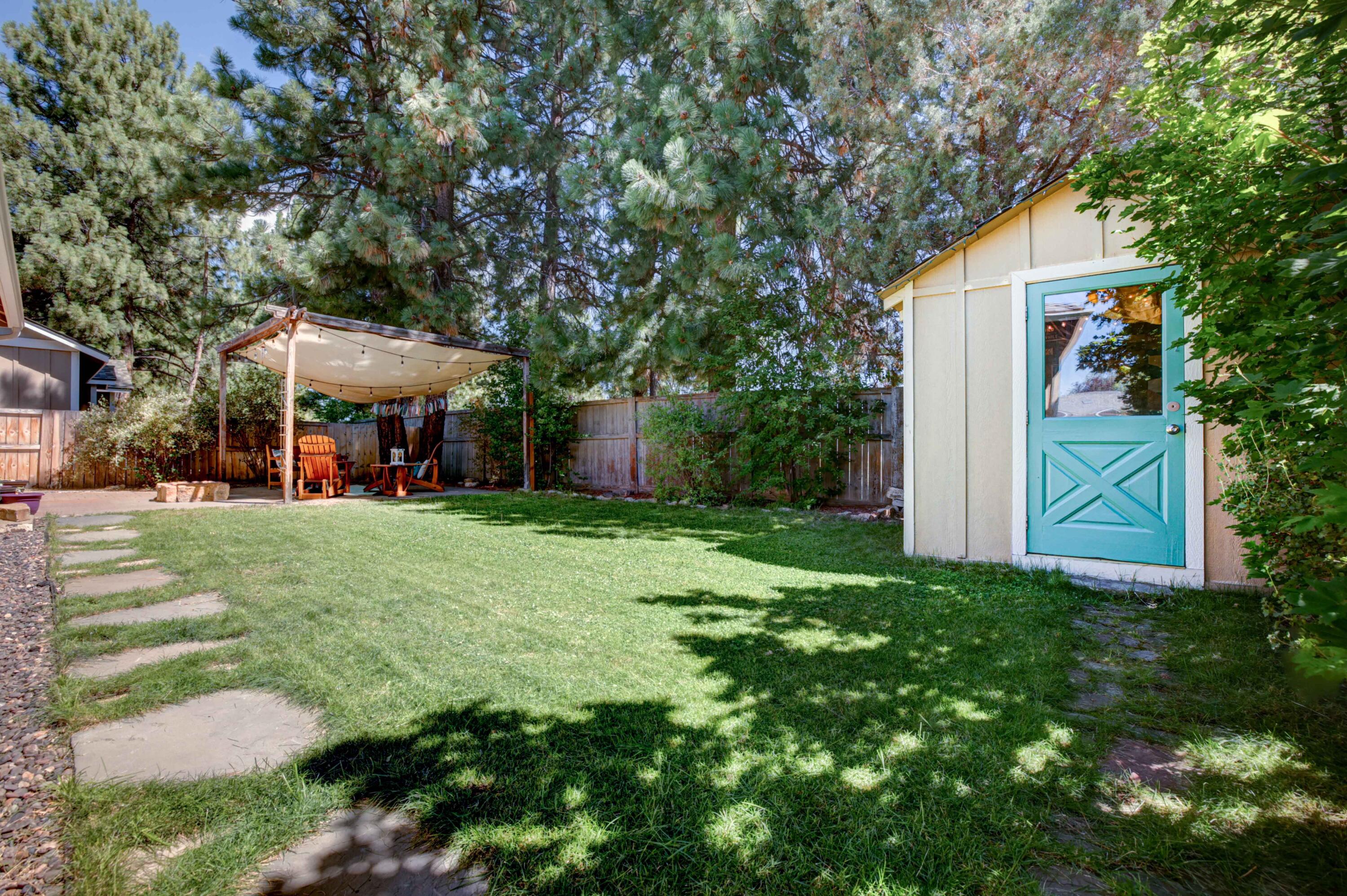 19541 Fishhawk Loop Bend, OR 97702 - Photo 15 of 28 image 15