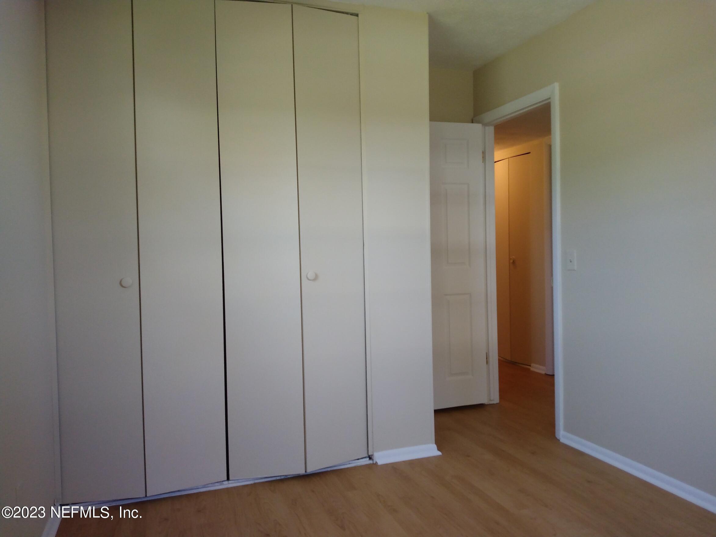710 Redfin Drive Atlantic Beach, FL 32233 - Photo 15 of 38 a view of an empty room