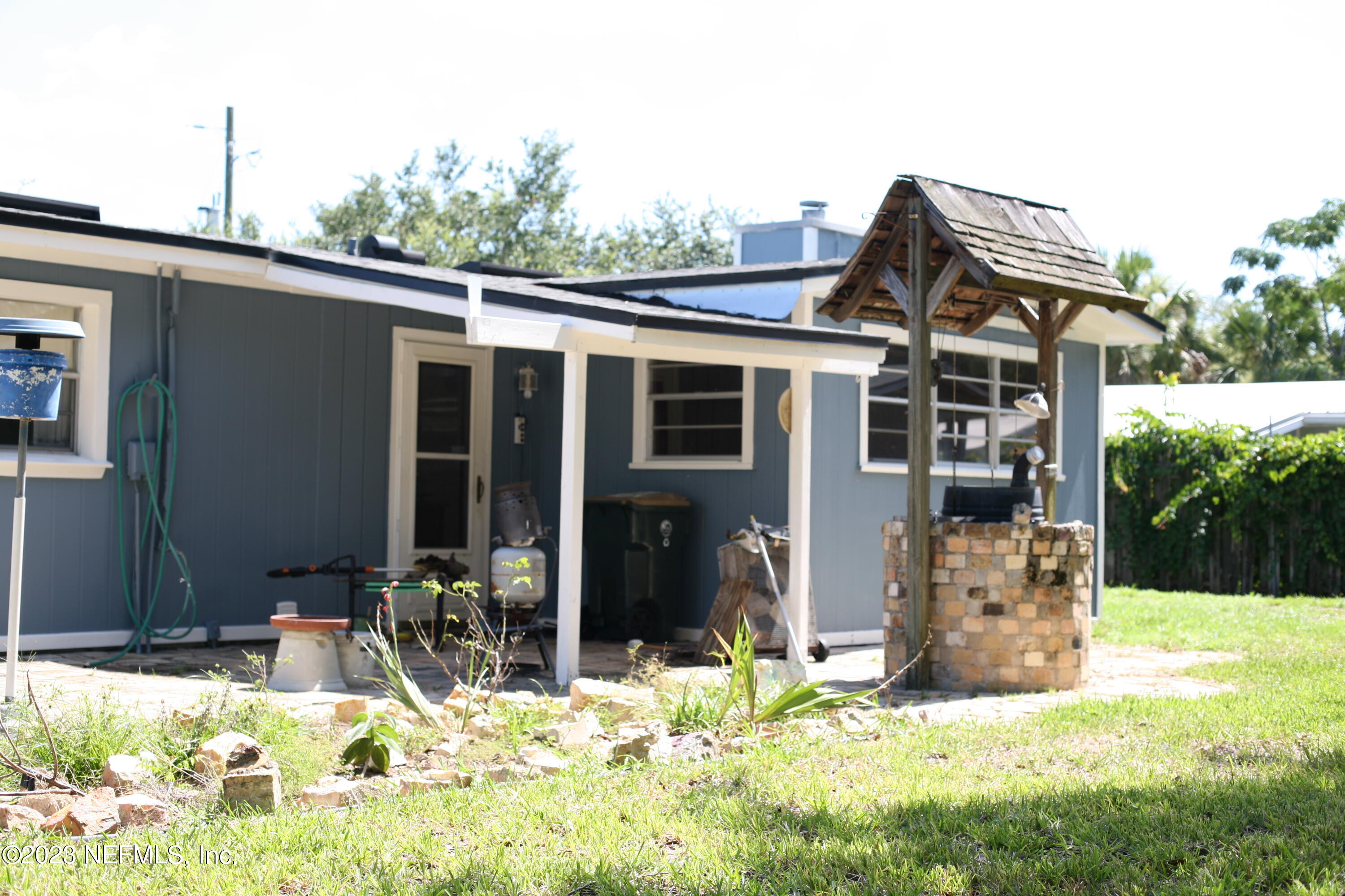 710 Redfin Drive Atlantic Beach, FL 32233 - Photo 28 of 38 a view of a house with yard and sitting area