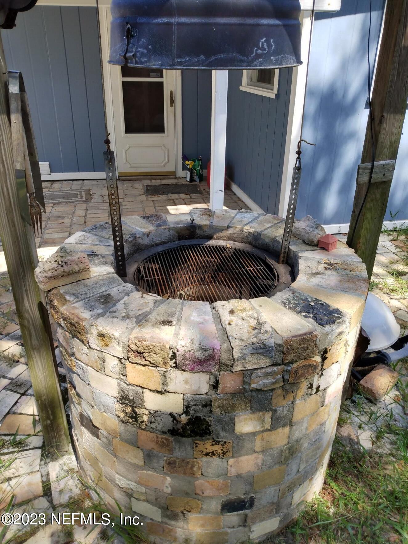 710 Redfin Drive Atlantic Beach, FL 32233 - Photo 37 of 38 a close view of living room