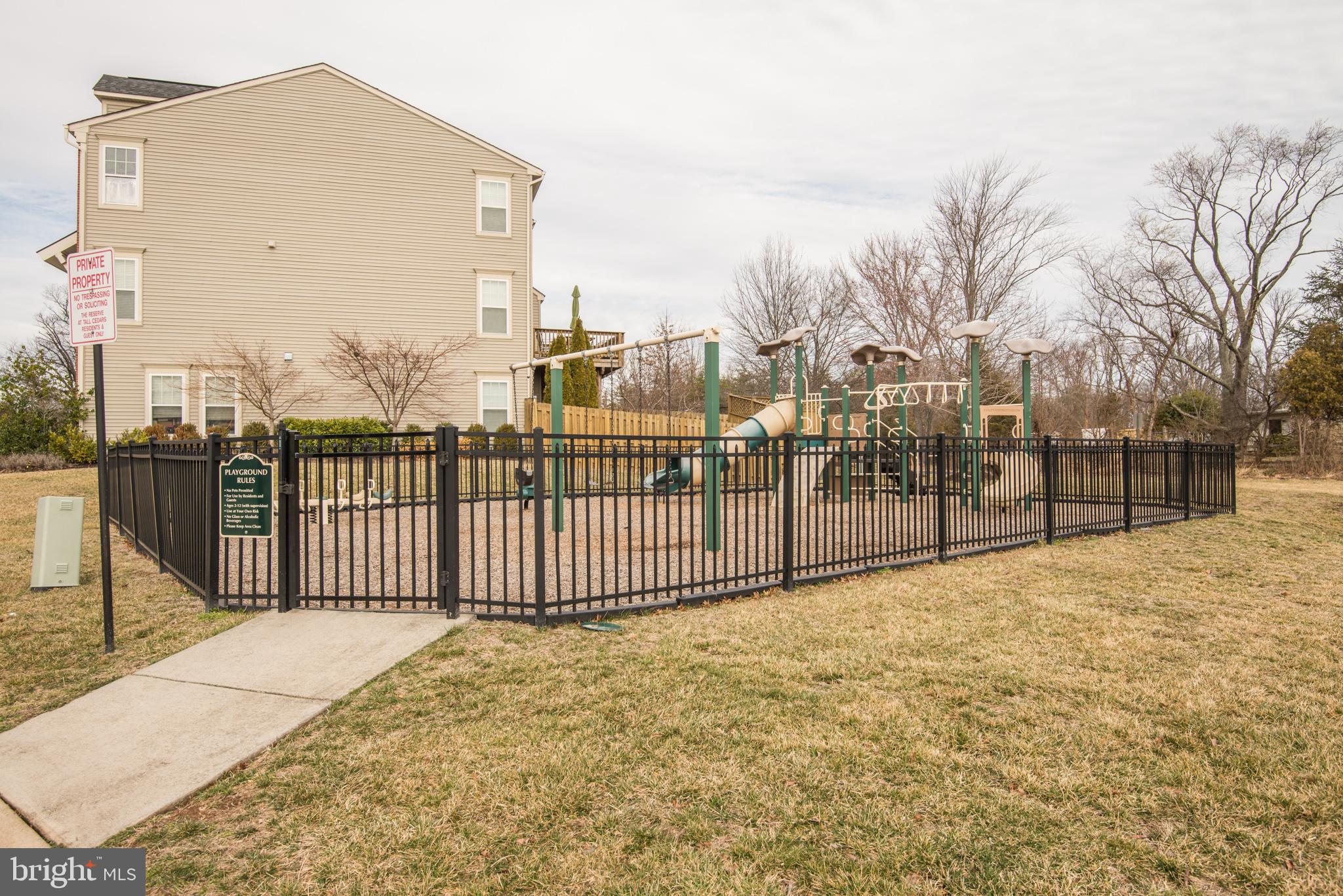 43406 Hopestone Terrace Chantilly, VA 20152 - Photo 24 of 29 Childrens Playground