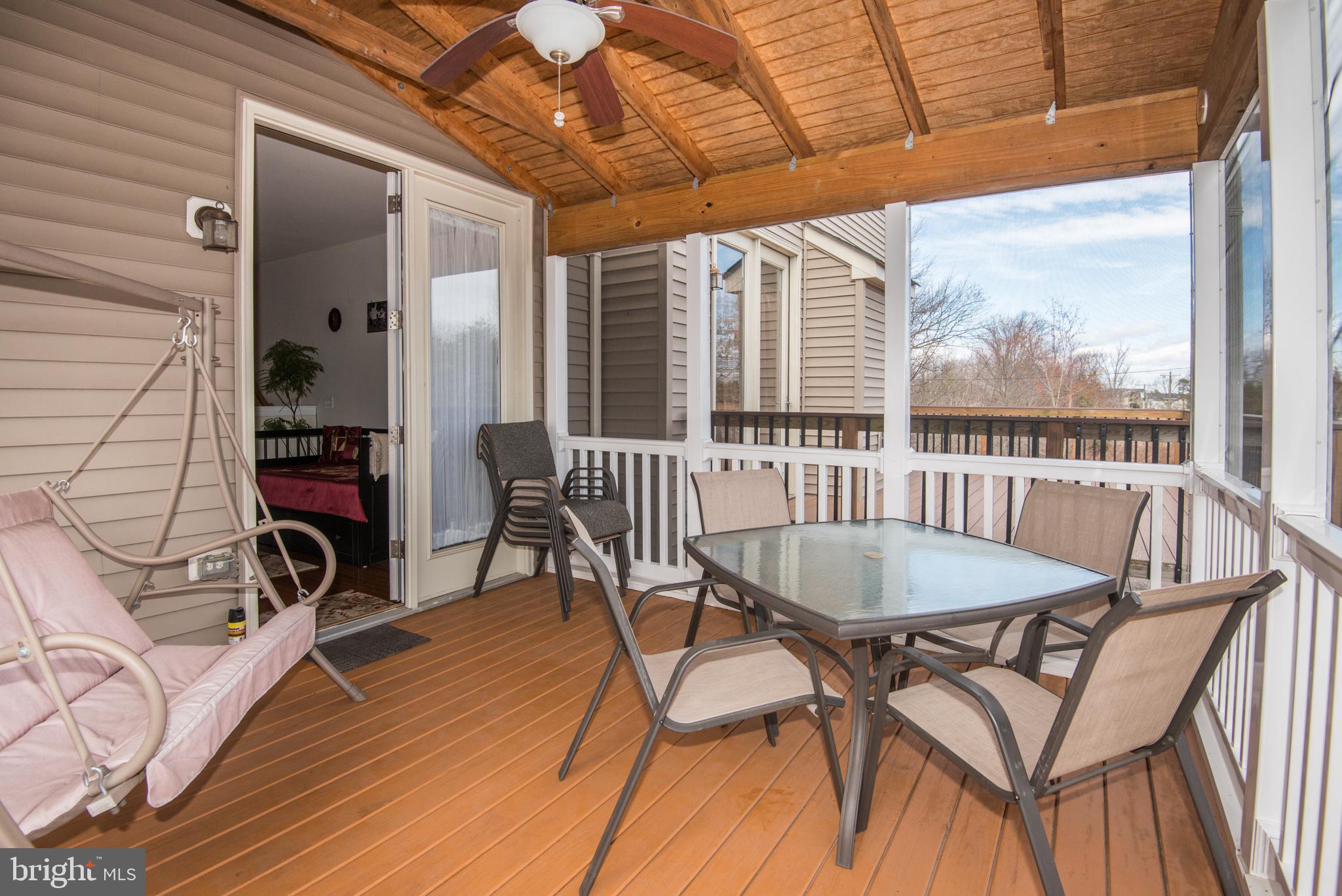 43406 Hopestone Terrace Chantilly, VA 20152 - Photo 10 of 29 Screened-in Porch
