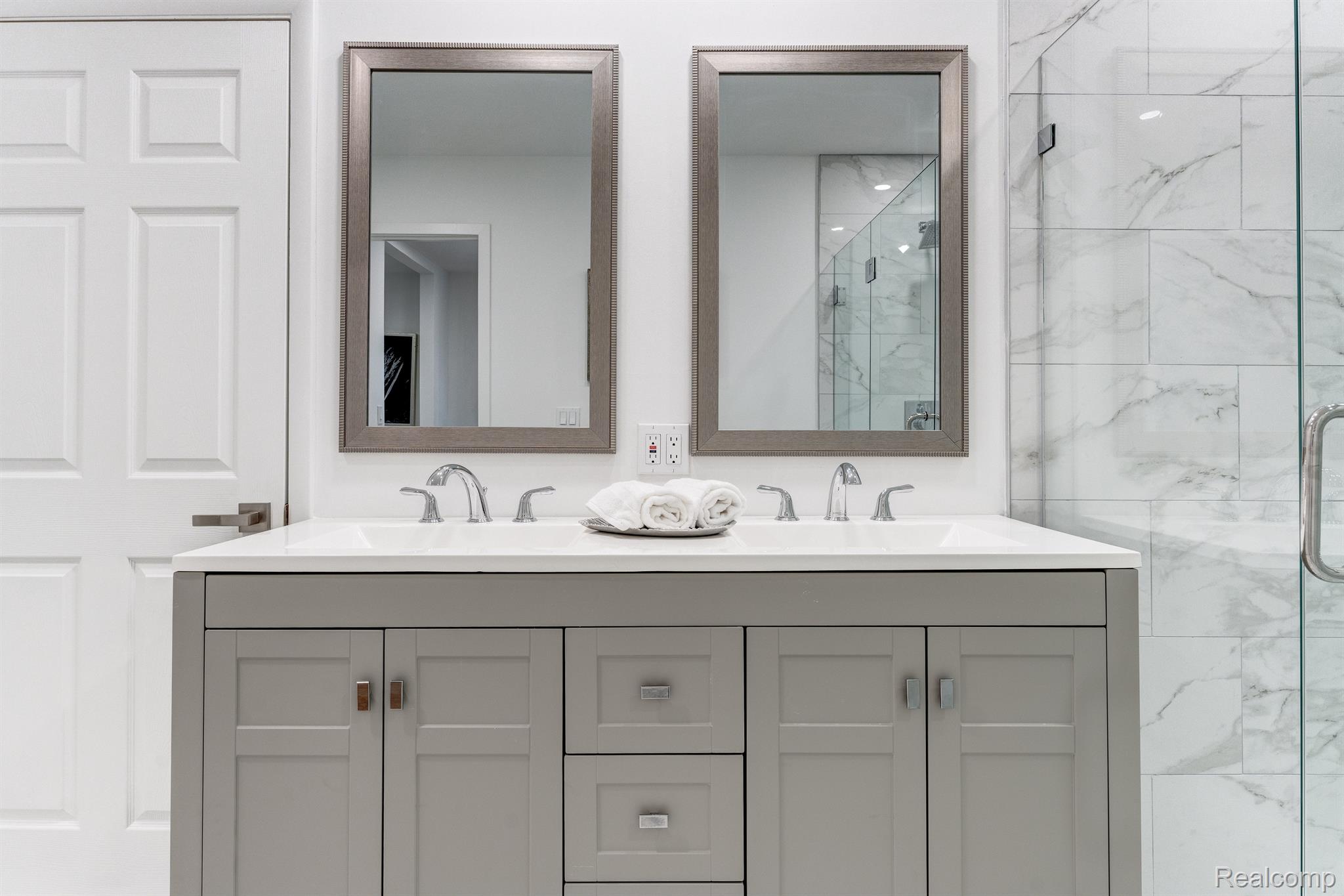 4851 Commerce Road West Bloomfield, MI 48324 - Photo 42 of 71 Gallery Image 42