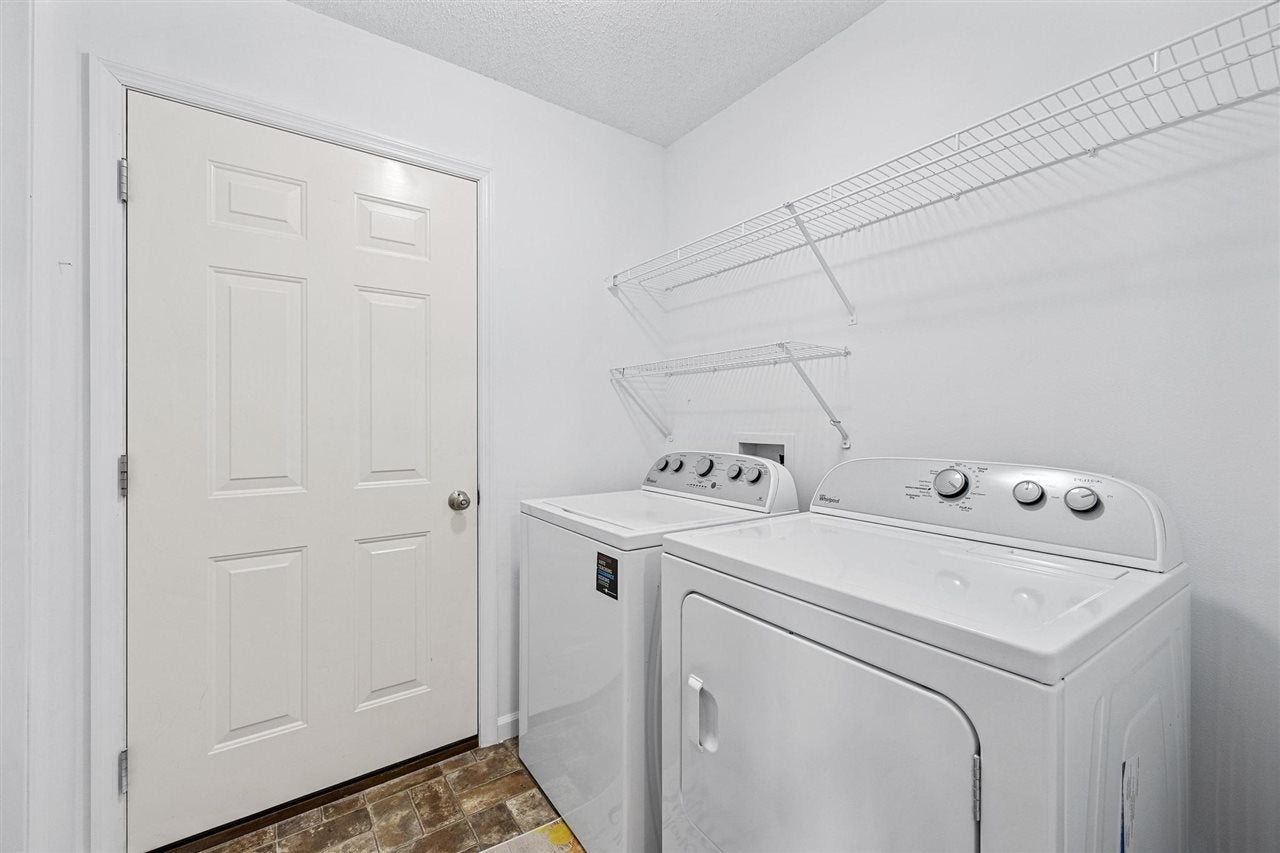 3715 Stoney Point Road Southwest Cedar Rapids, IA 52404 - Photo 10 of 25 Gallery Image 10