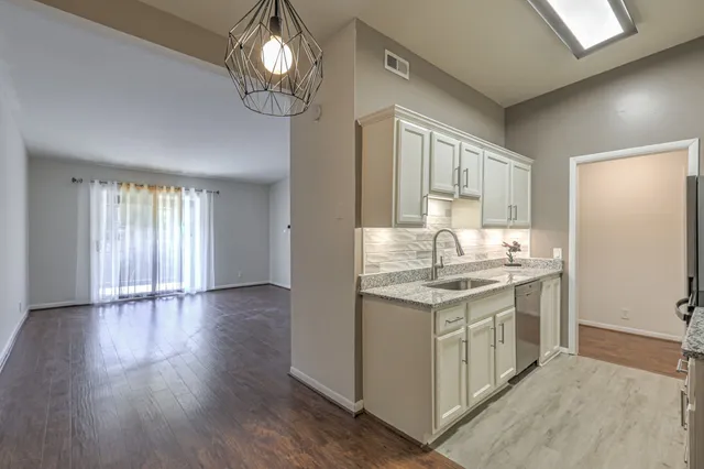 $335,000 | 4425 Westlawn Drive, Unit C307, Nashville, TN 37209