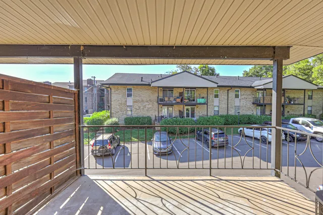 $335,000 | 4425 Westlawn Drive, Unit C307, Nashville, TN 37209