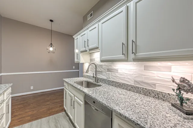 $335,000 | 4425 Westlawn Drive, Unit C307, Nashville, TN 37209