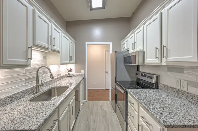 $335,000 | 4425 Westlawn Drive, Unit C307, Nashville, TN 37209