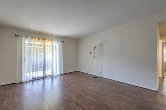 $335,000 | 4425 Westlawn Drive, Unit C307, Nashville, TN 37209