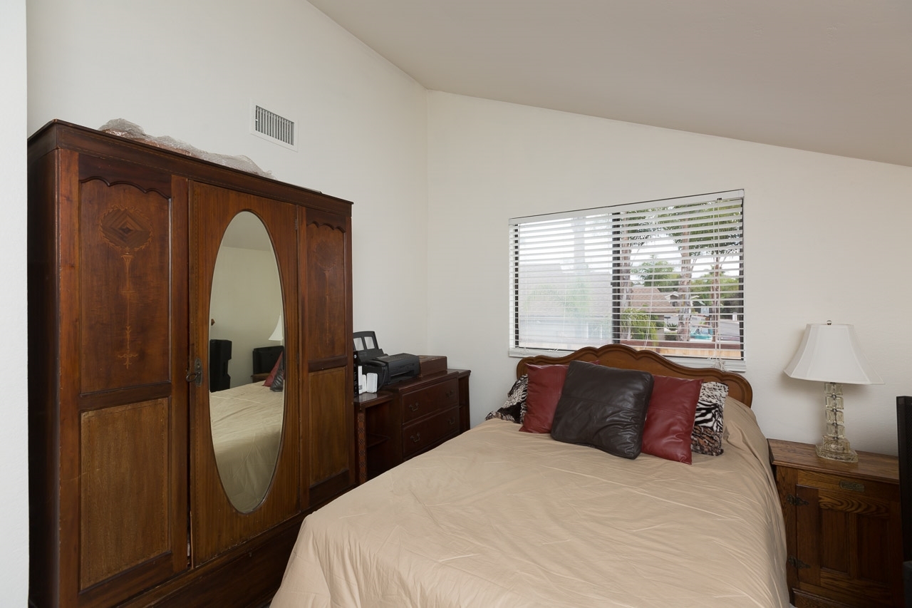 4626 Waverly Road Oceanside, CA 92056 - Photo 12 of 14 third upstairs bedroom
