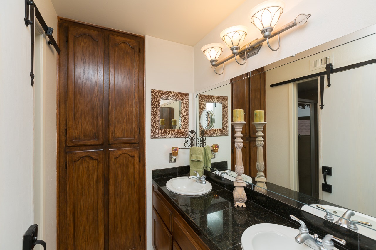 4626 Waverly Road Oceanside, CA 92056 - Photo 9 of 14 upstairs