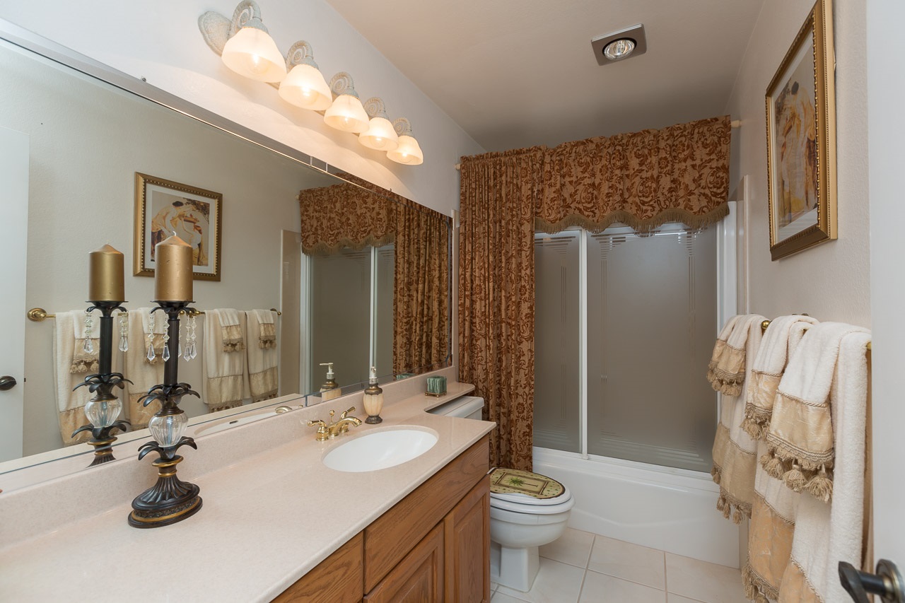 4626 Waverly Road Oceanside, CA 92056 - Photo 10 of 14 second full bathroom upstairs