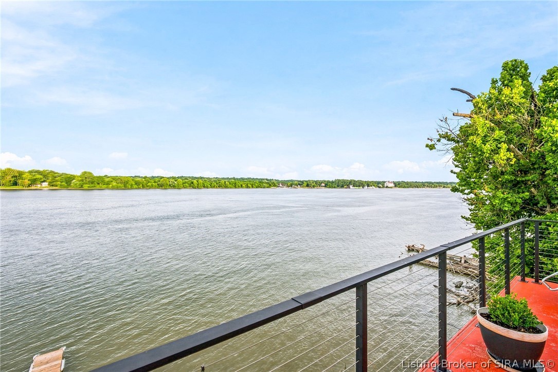 4702 Upper River Road Jeffersonville, IN 47130 - Photo 31 of 69 2nd Floor Balcony
