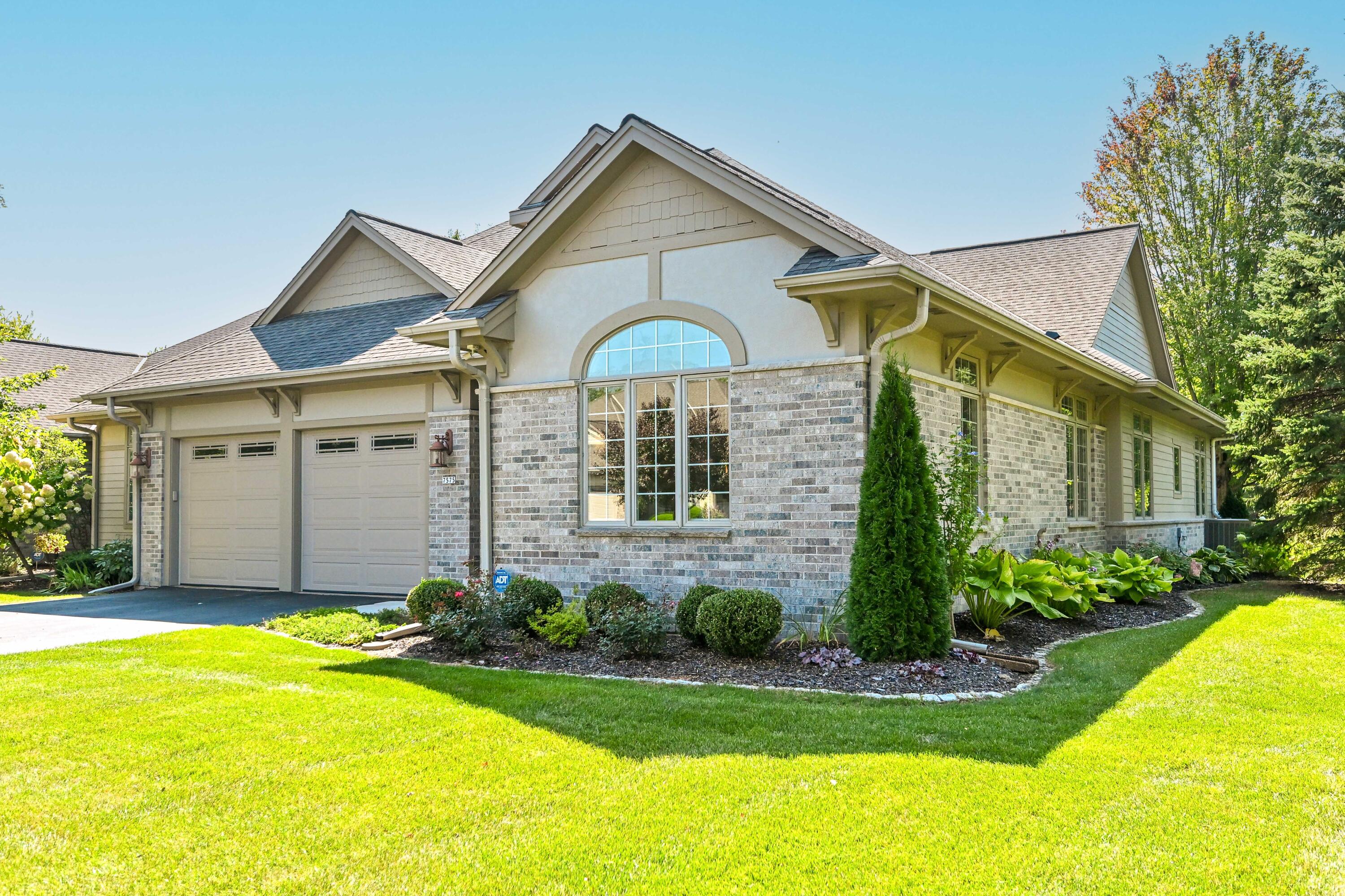 7575 West Heron Pond Drive Mequon, WI 53092 - Photo 1 of 1 Front Exterior