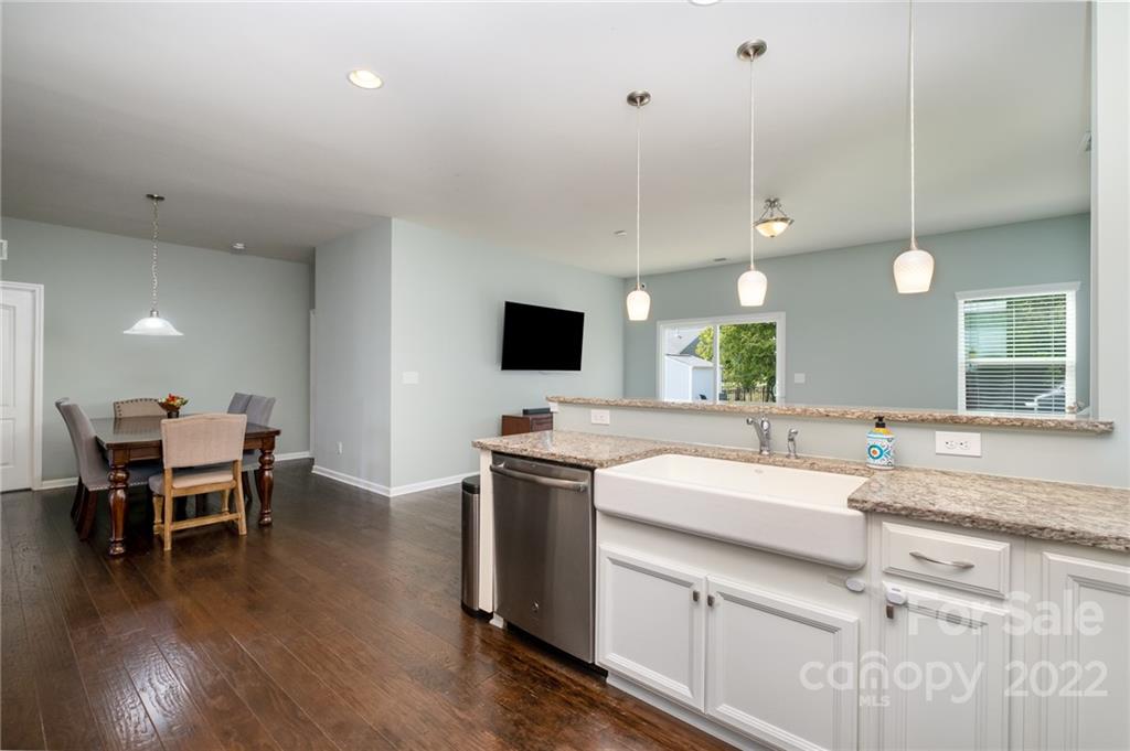 11140 Chapeclane Road Charlotte, NC 28278 - Photo 12 of 28 Gallery Image 12