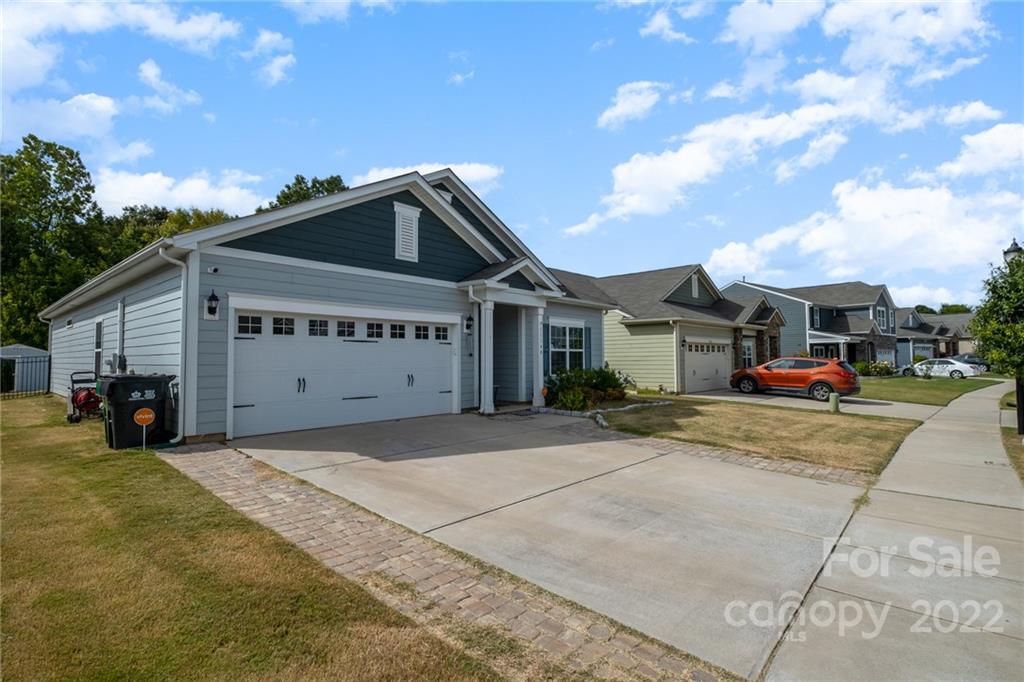 11140 Chapeclane Road Charlotte, NC 28278 - Photo 3 of 28 Gallery Image 3