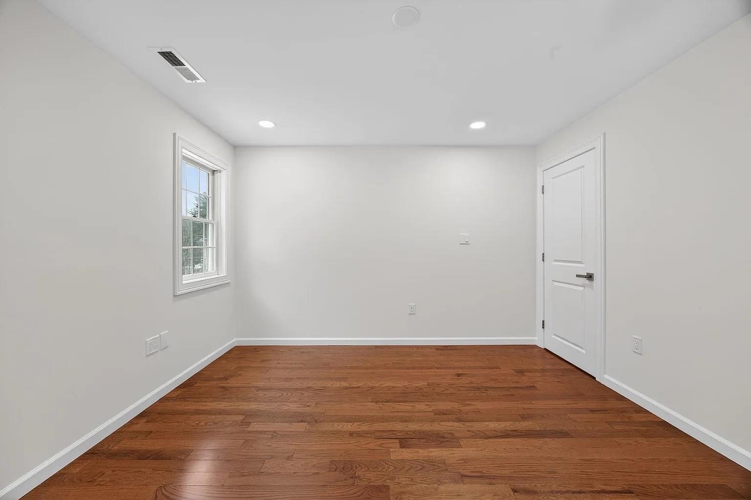166 Londonderry Road Windham, NH 03087 - Photo 23 of 31